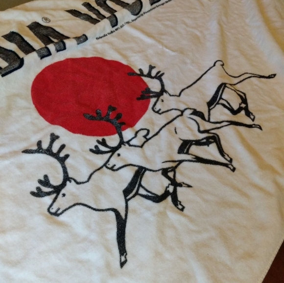 Finlandia Vodka Beach towel vintage 1999 Reindeer red sun plush towel - Picture 12 of 17